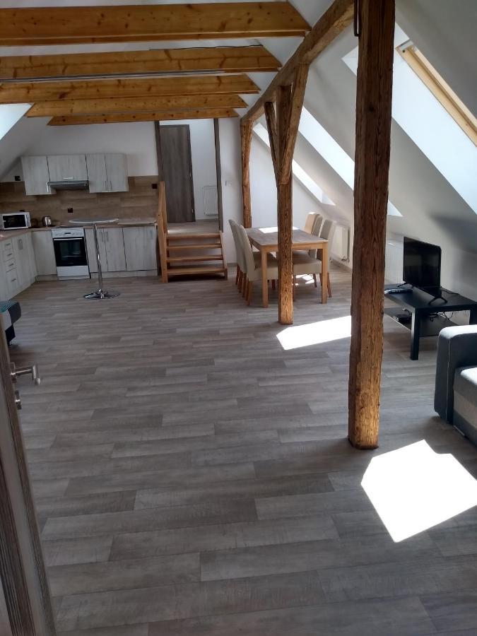 Apartmany Lono Їчін Екстер'єр фото