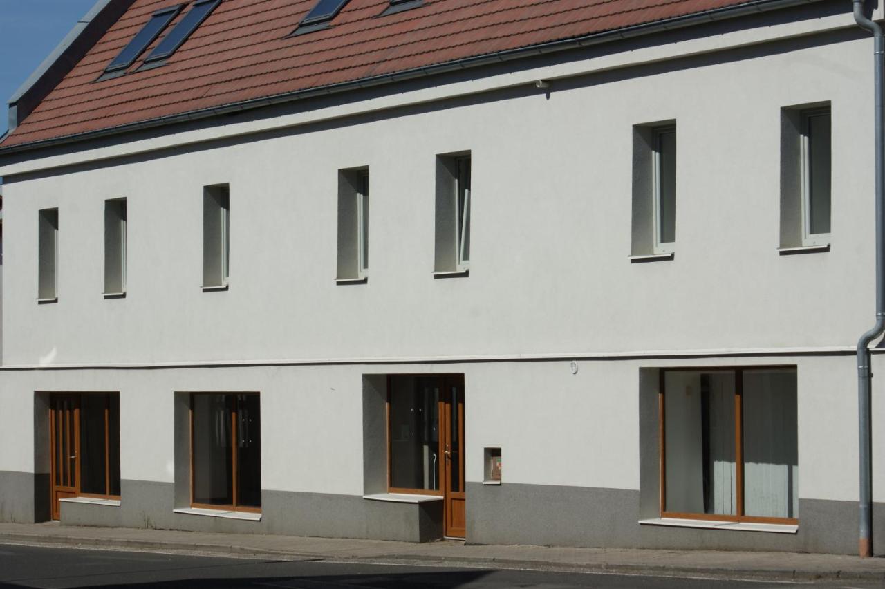 Apartmany Lono Їчін Екстер'єр фото