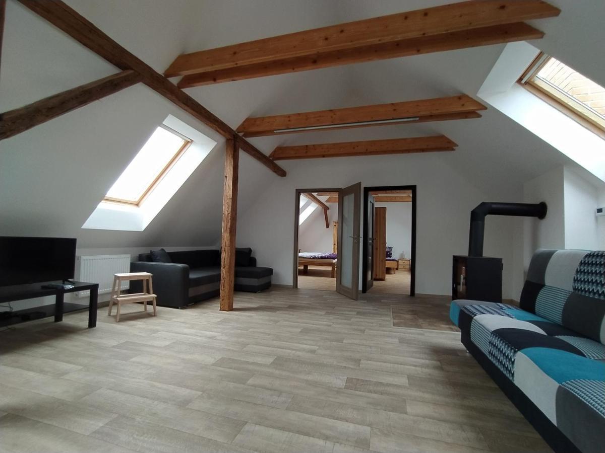 Apartmany Lono Їчін Екстер'єр фото