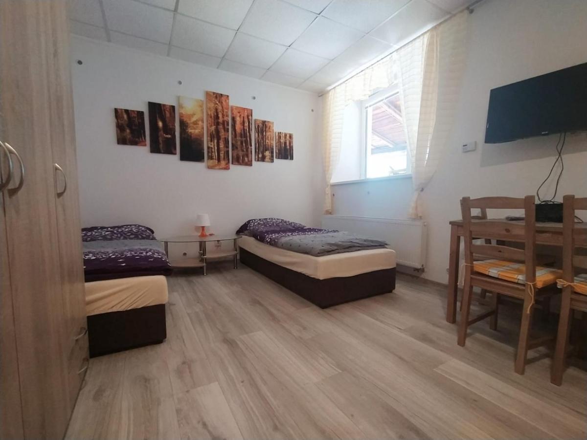 Apartmany Lono Їчін Екстер'єр фото