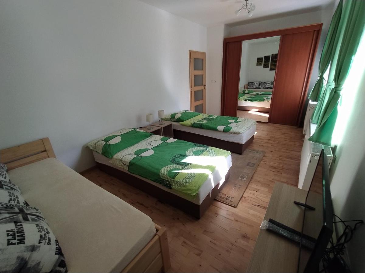 Apartmany Lono Їчін Екстер'єр фото