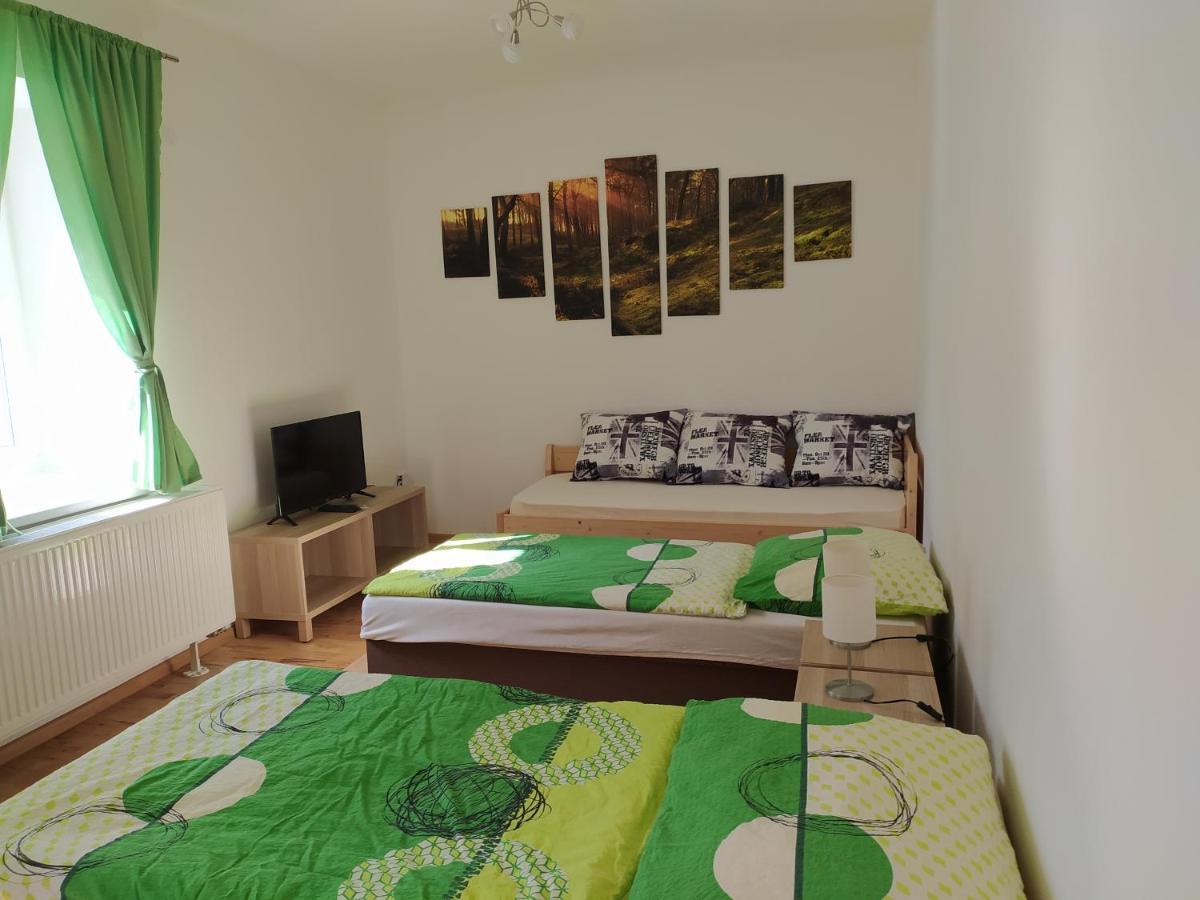 Apartmany Lono Їчін Екстер'єр фото